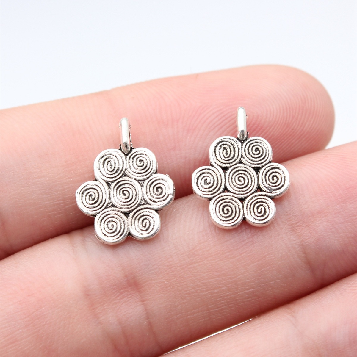 40pcs 15x12mm(0.59x0.47inch) A - Vintage Fashion Words review and price