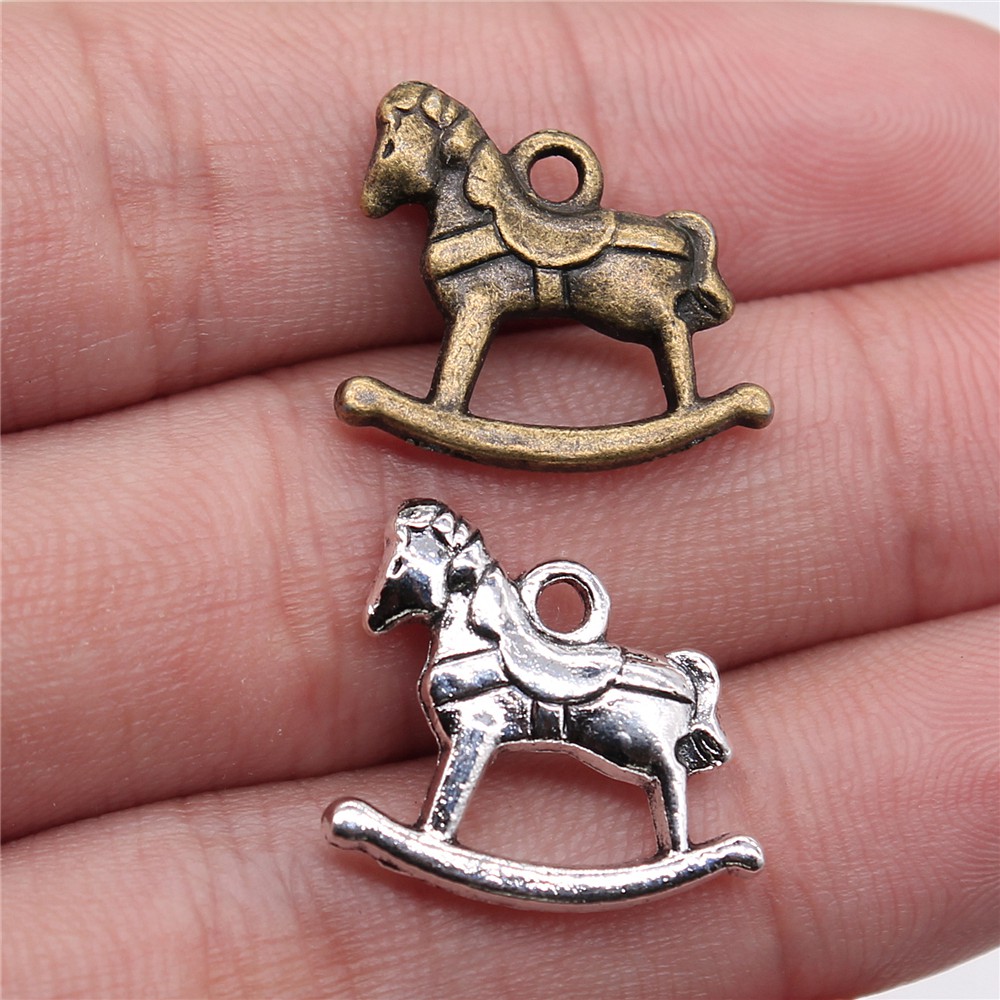 WYSIWYG 4pcs Charms Accessorie - Vintage Fashion Toys review and price