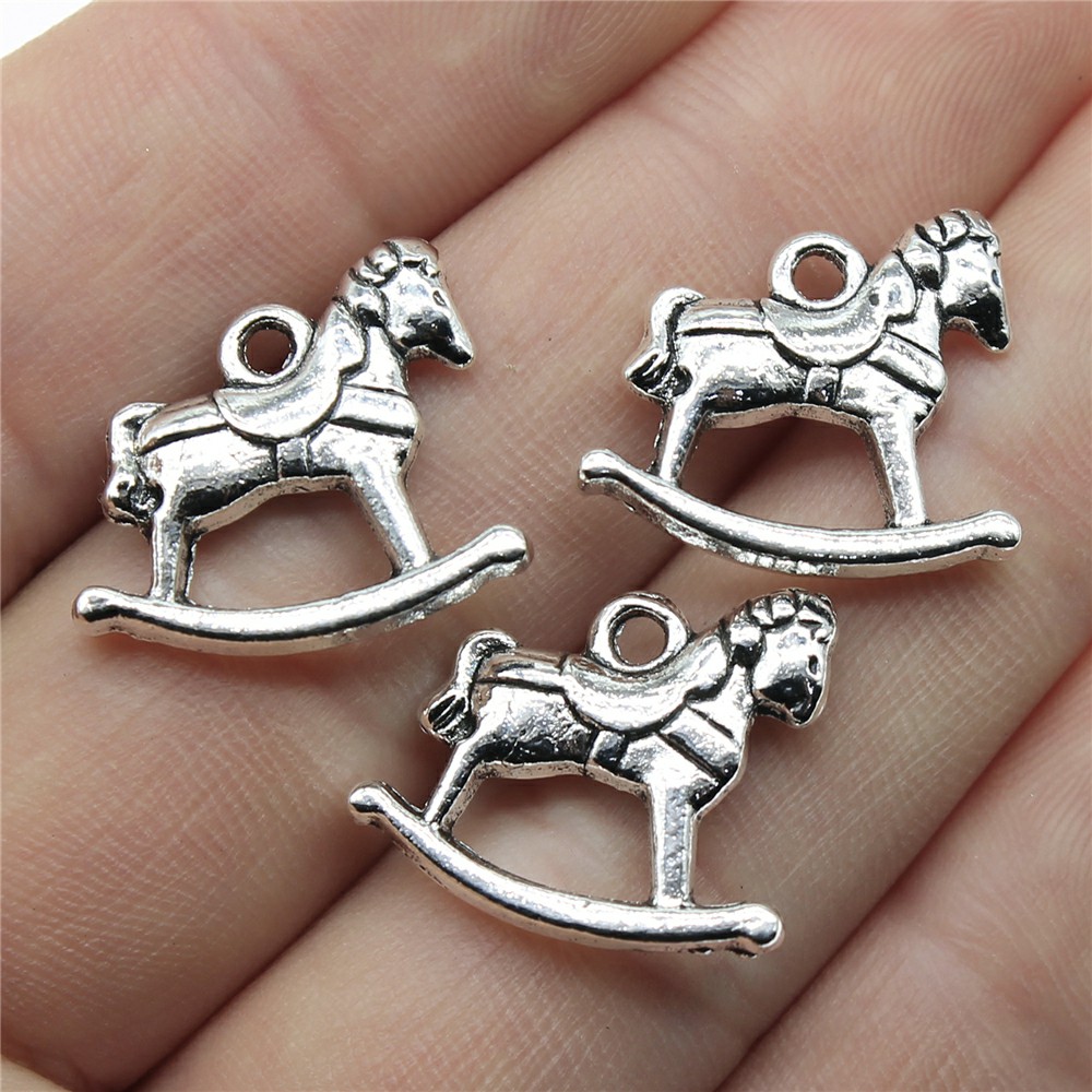 WYSIWYG 4pcs Charms Accessorie - Vintage Fashion Toys review and price