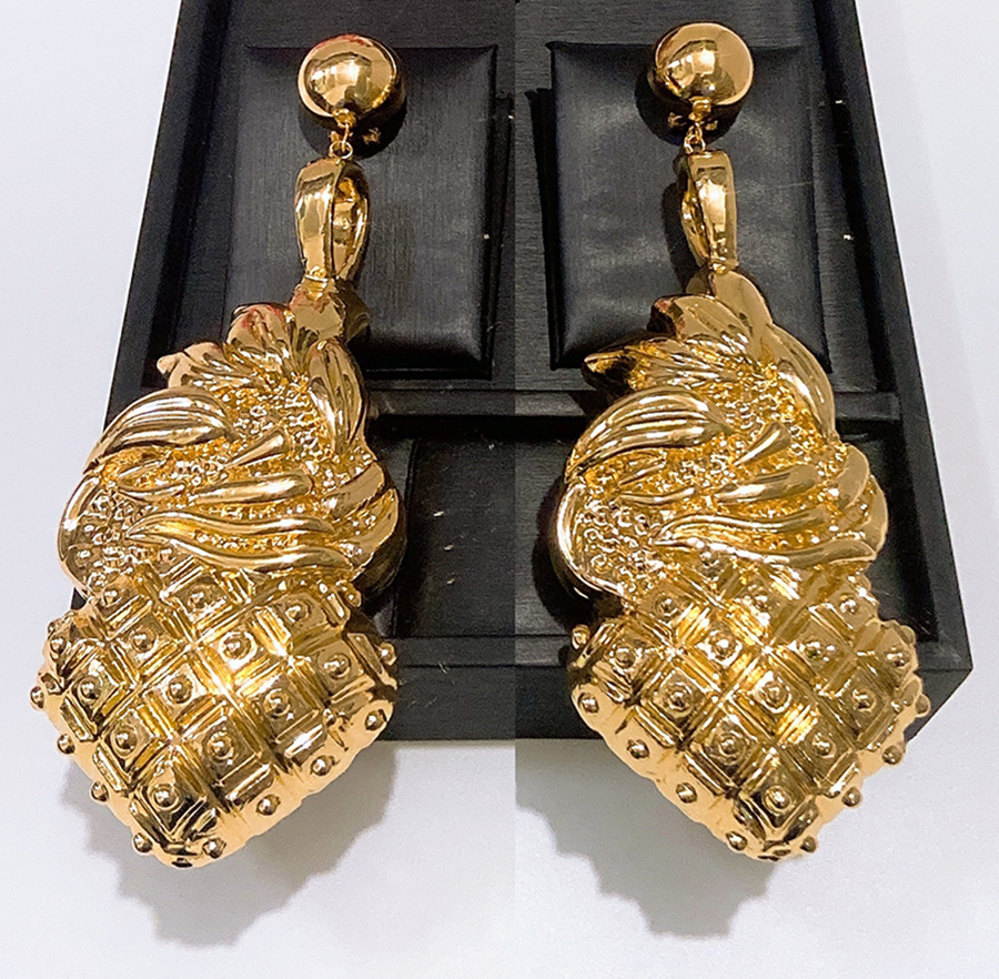 Vintage Gold Hollow Oval Sunbu - Vintage Fashion Looks review and price