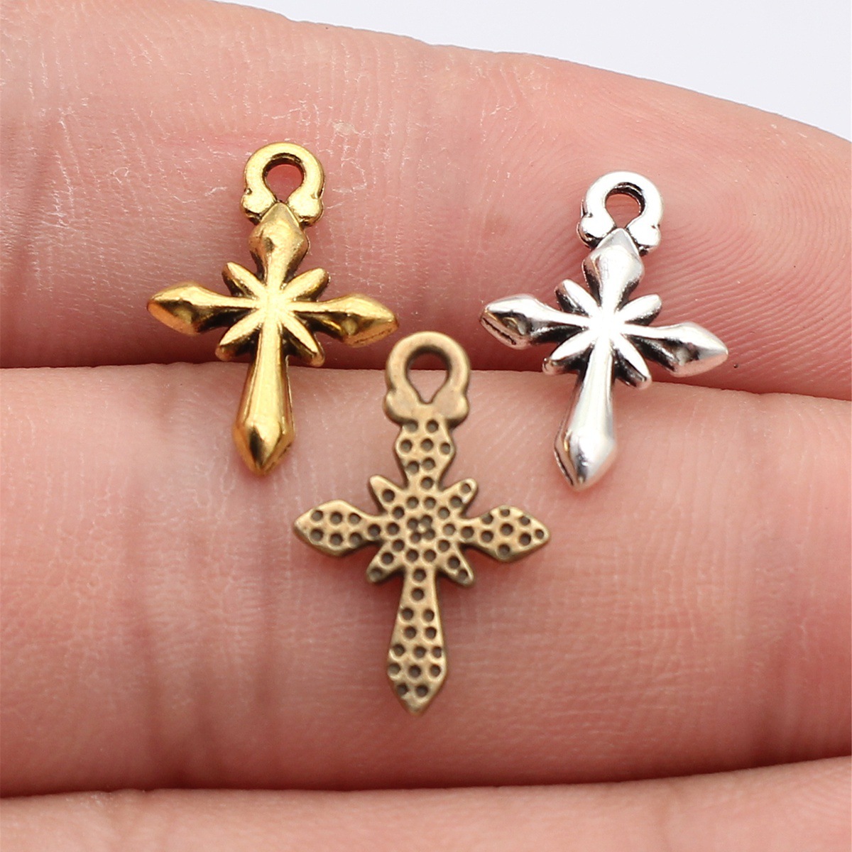 WYSIWYG 40pcs 18x12mm 3 Colors - Vintage Fashion Words review and price